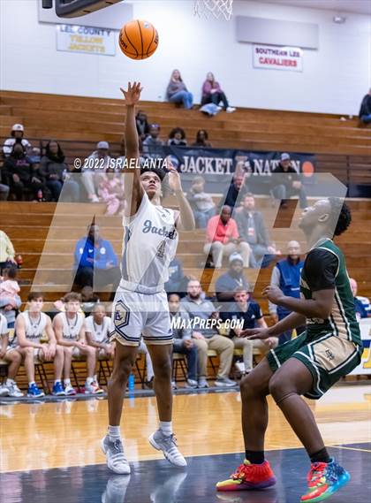 Thumbnail 3 in Lee County vs. Eastern Randolph (Yellow Jackets Christmas Classic) photogallery.