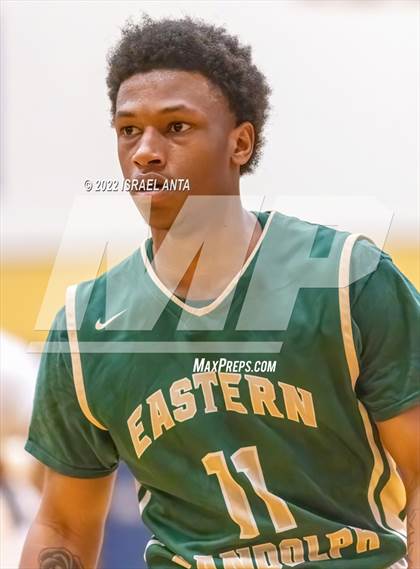 Thumbnail 2 in Lee County vs. Eastern Randolph (Yellow Jackets Christmas Classic) photogallery.