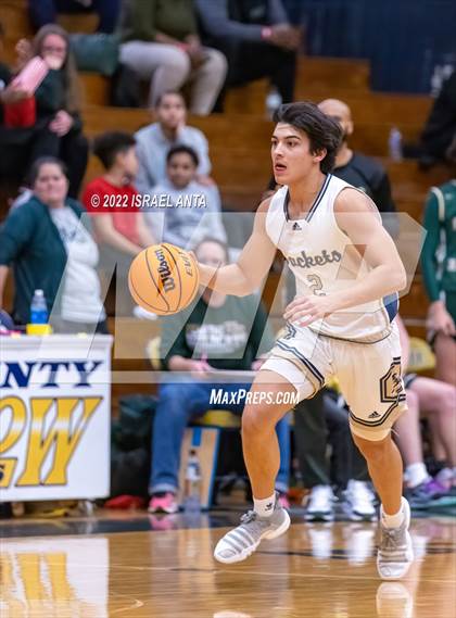 Thumbnail 1 in Lee County vs. Eastern Randolph (Yellow Jackets Christmas Classic) photogallery.