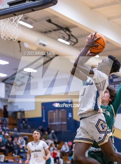 Thumbnail 2 in Lee County vs. Eastern Randolph (Yellow Jackets Christmas Classic) photogallery.