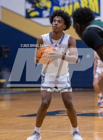Thumbnail 2 in Lee County vs. Eastern Randolph (Yellow Jackets Christmas Classic) photogallery.