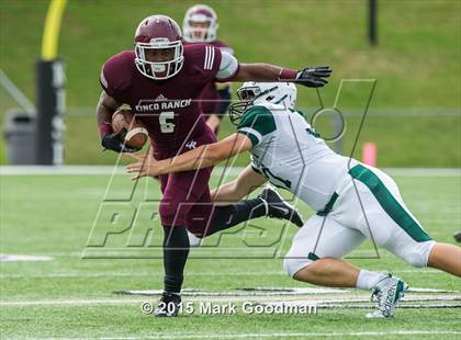 Thumbnail 2 in Cinco Ranch vs Strake Jesuit photogallery.