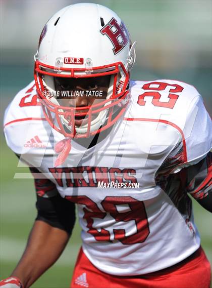 Thumbnail 1 in Glenbard West vs. Homewood-Flossmoor  photogallery.