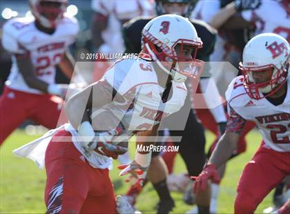 Thumbnail 1 in Glenbard West vs. Homewood-Flossmoor  photogallery.