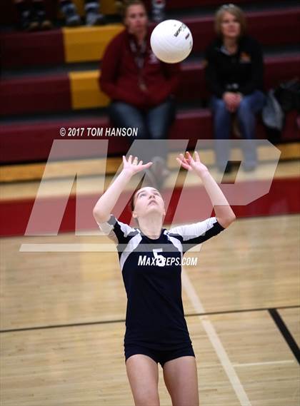 Thumbnail 3 in Arapahoe vs Ralston Valley (CHSAA 5A Regional Playoff) photogallery.