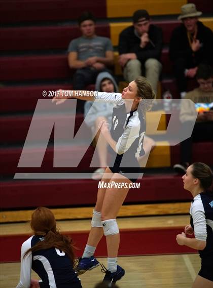 Thumbnail 3 in Arapahoe vs Ralston Valley (CHSAA 5A Regional Playoff) photogallery.