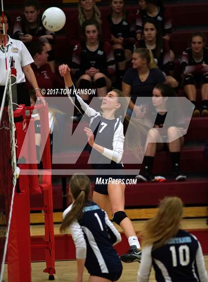 Thumbnail 1 in Arapahoe vs Ralston Valley (CHSAA 5A Regional Playoff) photogallery.