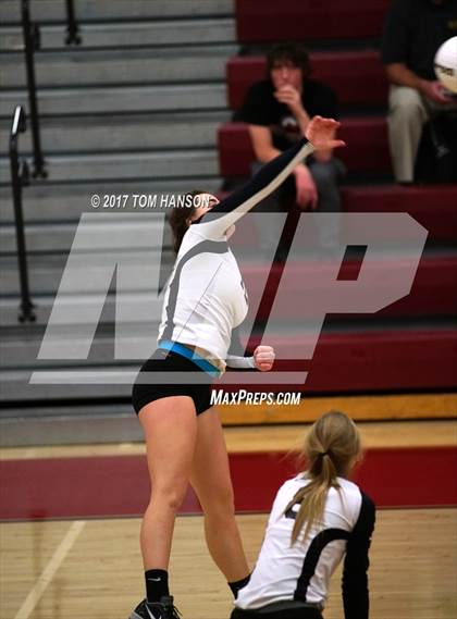 Thumbnail 3 in Arapahoe vs Ralston Valley (CHSAA 5A Regional Playoff) photogallery.
