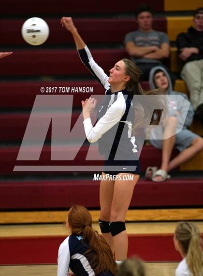 Thumbnail 2 in Arapahoe vs Ralston Valley (CHSAA 5A Regional Playoff) photogallery.