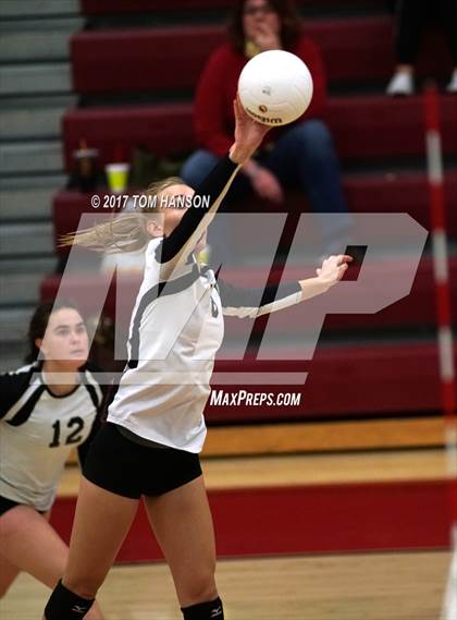 Thumbnail 2 in Arapahoe vs Ralston Valley (CHSAA 5A Regional Playoff) photogallery.