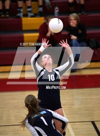 Thumbnail 2 in Arapahoe vs Ralston Valley (CHSAA 5A Regional Playoff) photogallery.