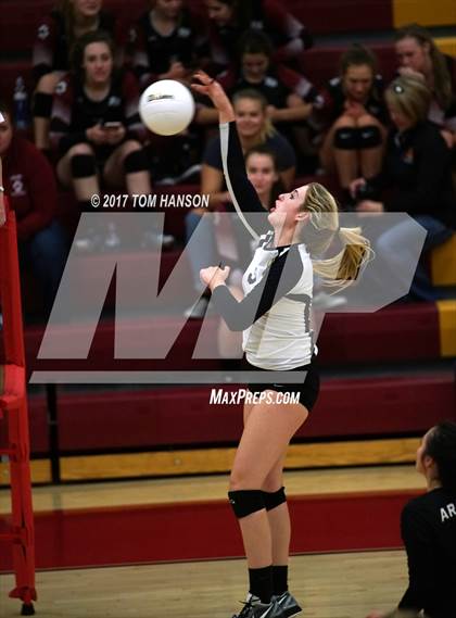Thumbnail 3 in Arapahoe vs Ralston Valley (CHSAA 5A Regional Playoff) photogallery.