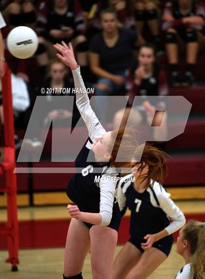 Thumbnail 1 in Arapahoe vs Ralston Valley (CHSAA 5A Regional Playoff) photogallery.