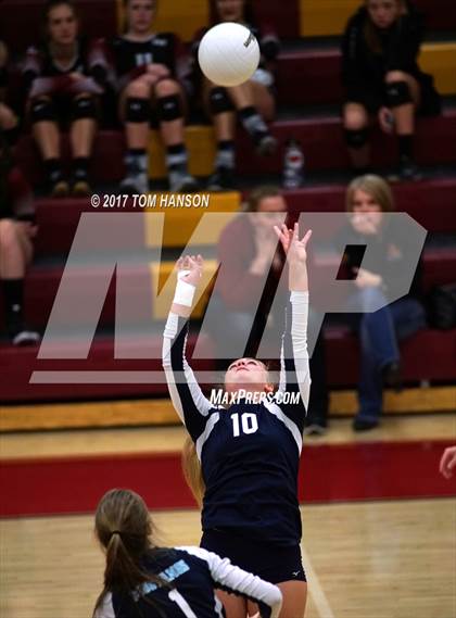 Thumbnail 1 in Arapahoe vs Ralston Valley (CHSAA 5A Regional Playoff) photogallery.