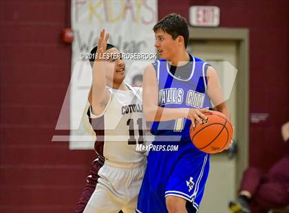 Thumbnail 2 in Falls City @ Cotulla photogallery.