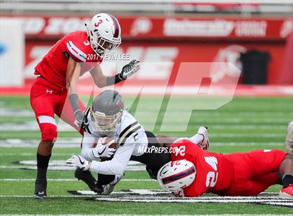 Thumbnail 1 in East vs. Lone Peak (UHSAA 6A Semifinal) photogallery.
