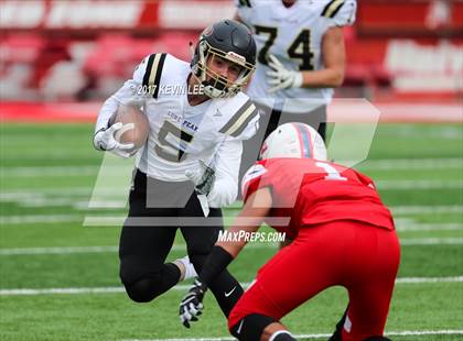 Thumbnail 1 in East vs. Lone Peak (UHSAA 6A Semifinal) photogallery.