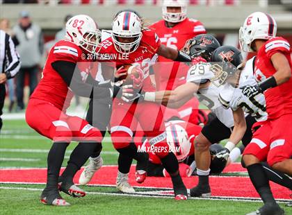 Thumbnail 2 in East vs. Lone Peak (UHSAA 6A Semifinal) photogallery.