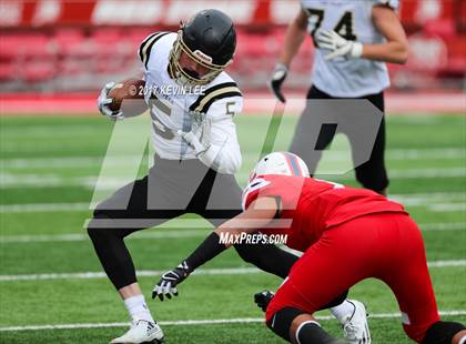 Thumbnail 2 in East vs. Lone Peak (UHSAA 6A Semifinal) photogallery.