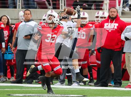 Thumbnail 3 in East vs. Lone Peak (UHSAA 6A Semifinal) photogallery.