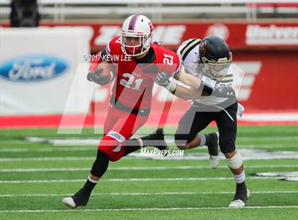 Thumbnail 1 in East vs. Lone Peak (UHSAA 6A Semifinal) photogallery.
