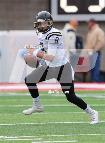 Thumbnail 3 in East vs. Lone Peak (UHSAA 6A Semifinal) photogallery.