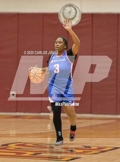 Thumbnail 1 in Verdugo Hills vs. George Washington Prep (CIF CS Division 1 Final)  photogallery.