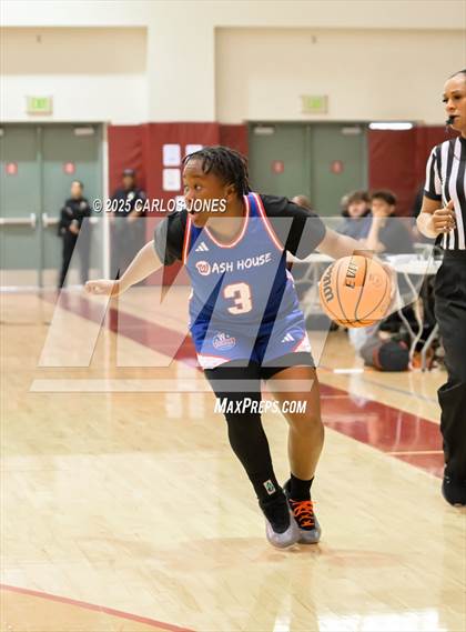 Thumbnail 3 in Verdugo Hills vs. George Washington Prep (CIF CS Division 1 Final)  photogallery.