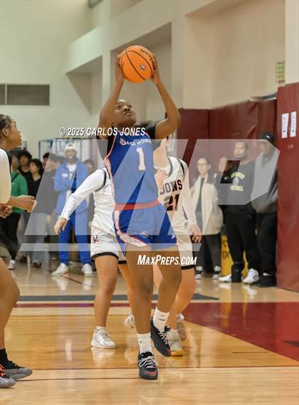 Thumbnail 1 in Verdugo Hills vs. George Washington Prep (CIF CS Division 1 Final)  photogallery.