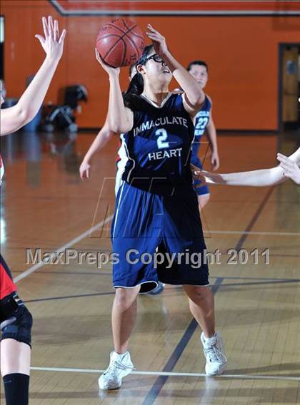 Thumbnail 2 in Immaculate Heart vs. Flintridge Sacred Heart (San Gabriel Valley Classic) photogallery.