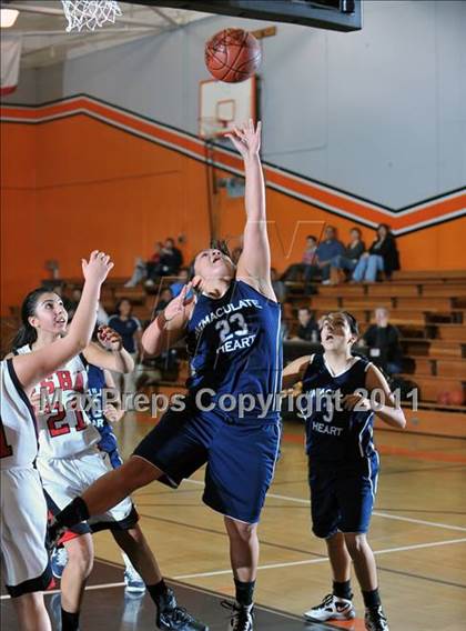 Thumbnail 3 in Immaculate Heart vs. Flintridge Sacred Heart (San Gabriel Valley Classic) photogallery.