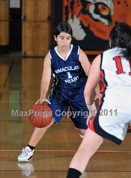 Thumbnail 3 in Immaculate Heart vs. Flintridge Sacred Heart (San Gabriel Valley Classic) photogallery.