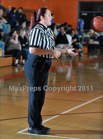 Thumbnail 2 in Immaculate Heart vs. Flintridge Sacred Heart (San Gabriel Valley Classic) photogallery.