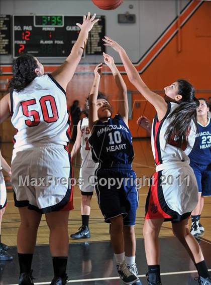 Thumbnail 3 in Immaculate Heart vs. Flintridge Sacred Heart (San Gabriel Valley Classic) photogallery.