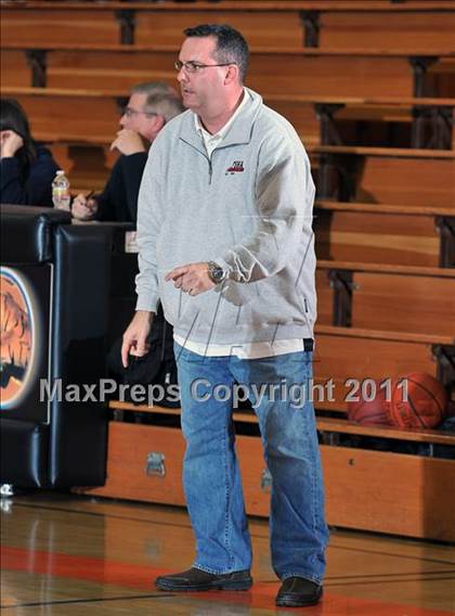 Thumbnail 1 in Immaculate Heart vs. Flintridge Sacred Heart (San Gabriel Valley Classic) photogallery.