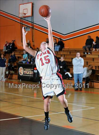 Thumbnail 1 in Immaculate Heart vs. Flintridge Sacred Heart (San Gabriel Valley Classic) photogallery.