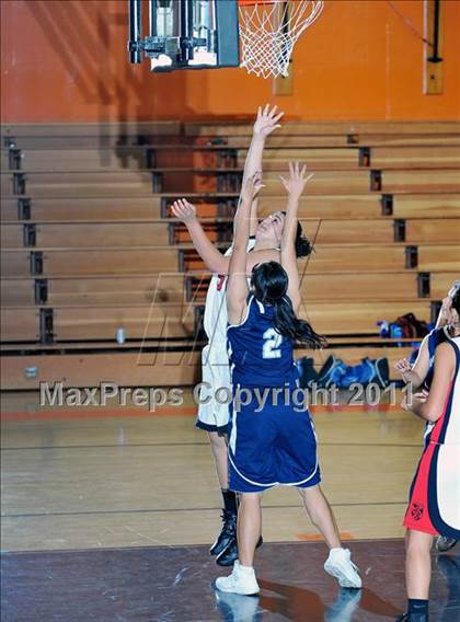 Thumbnail 1 in Immaculate Heart vs. Flintridge Sacred Heart (San Gabriel Valley Classic) photogallery.