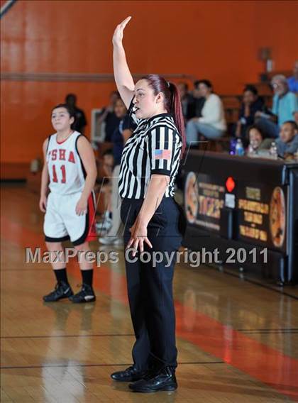 Thumbnail 3 in Immaculate Heart vs. Flintridge Sacred Heart (San Gabriel Valley Classic) photogallery.