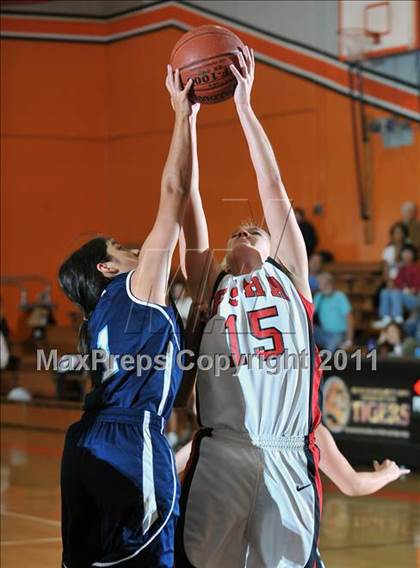 Thumbnail 1 in Immaculate Heart vs. Flintridge Sacred Heart (San Gabriel Valley Classic) photogallery.