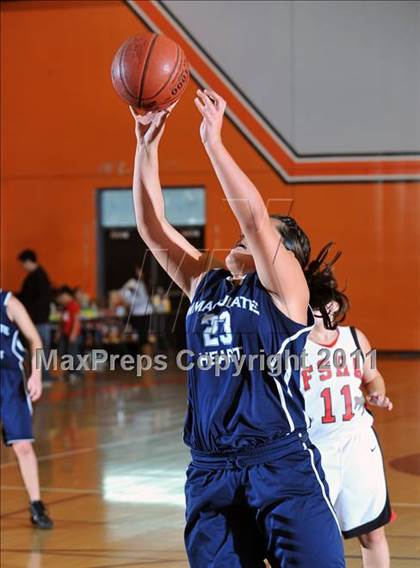 Thumbnail 3 in Immaculate Heart vs. Flintridge Sacred Heart (San Gabriel Valley Classic) photogallery.