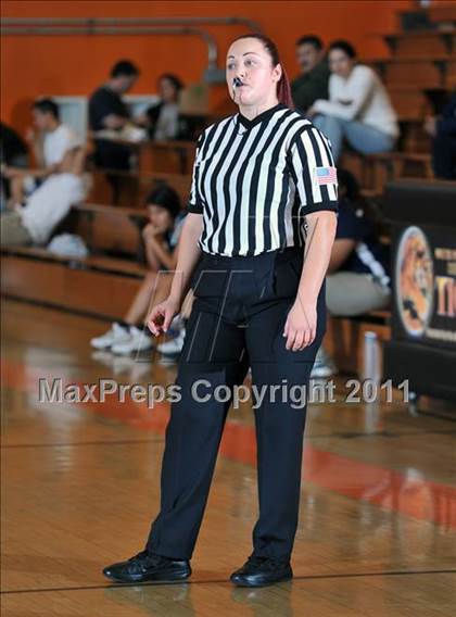Thumbnail 3 in Immaculate Heart vs. Flintridge Sacred Heart (San Gabriel Valley Classic) photogallery.