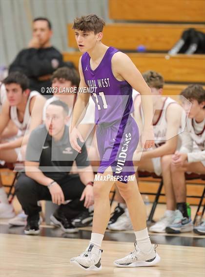 Thumbnail 1 in Arvada West vs. Chatfield photogallery.