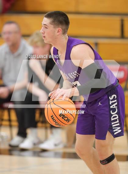 Thumbnail 1 in Arvada West vs. Chatfield photogallery.