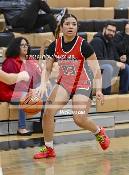Thumbnail 3 in Richmond vs. Greenfield-Central (IHSAA 4A Section 10 First Round) photogallery.