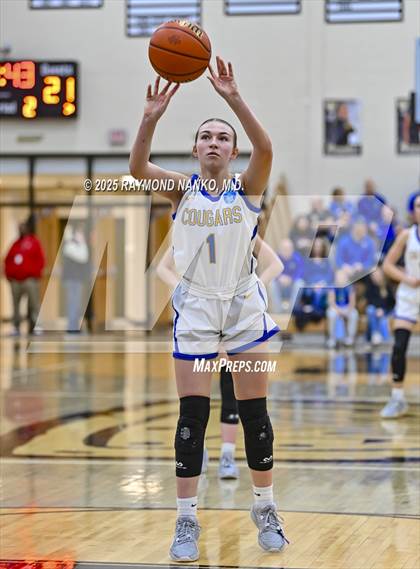 Thumbnail 3 in Richmond vs. Greenfield-Central (IHSAA 4A Section 10 First Round) photogallery.