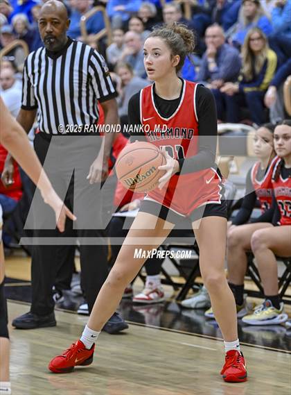 Thumbnail 2 in Richmond vs. Greenfield-Central (IHSAA 4A Section 10 First Round) photogallery.