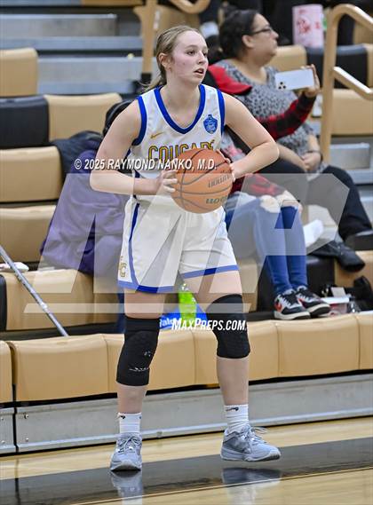 Thumbnail 1 in Richmond vs. Greenfield-Central (IHSAA 4A Section 10 First Round) photogallery.