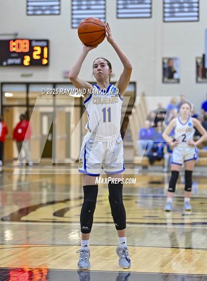 Thumbnail 3 in Richmond vs. Greenfield-Central (IHSAA 4A Section 10 First Round) photogallery.