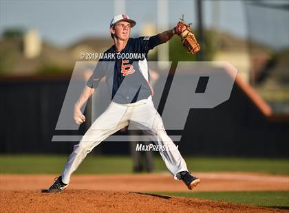 Thumbnail 3 in Katy @ Seven Lakes photogallery.