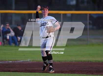 Thumbnail 1 in Clinton @ Bauxite photogallery.